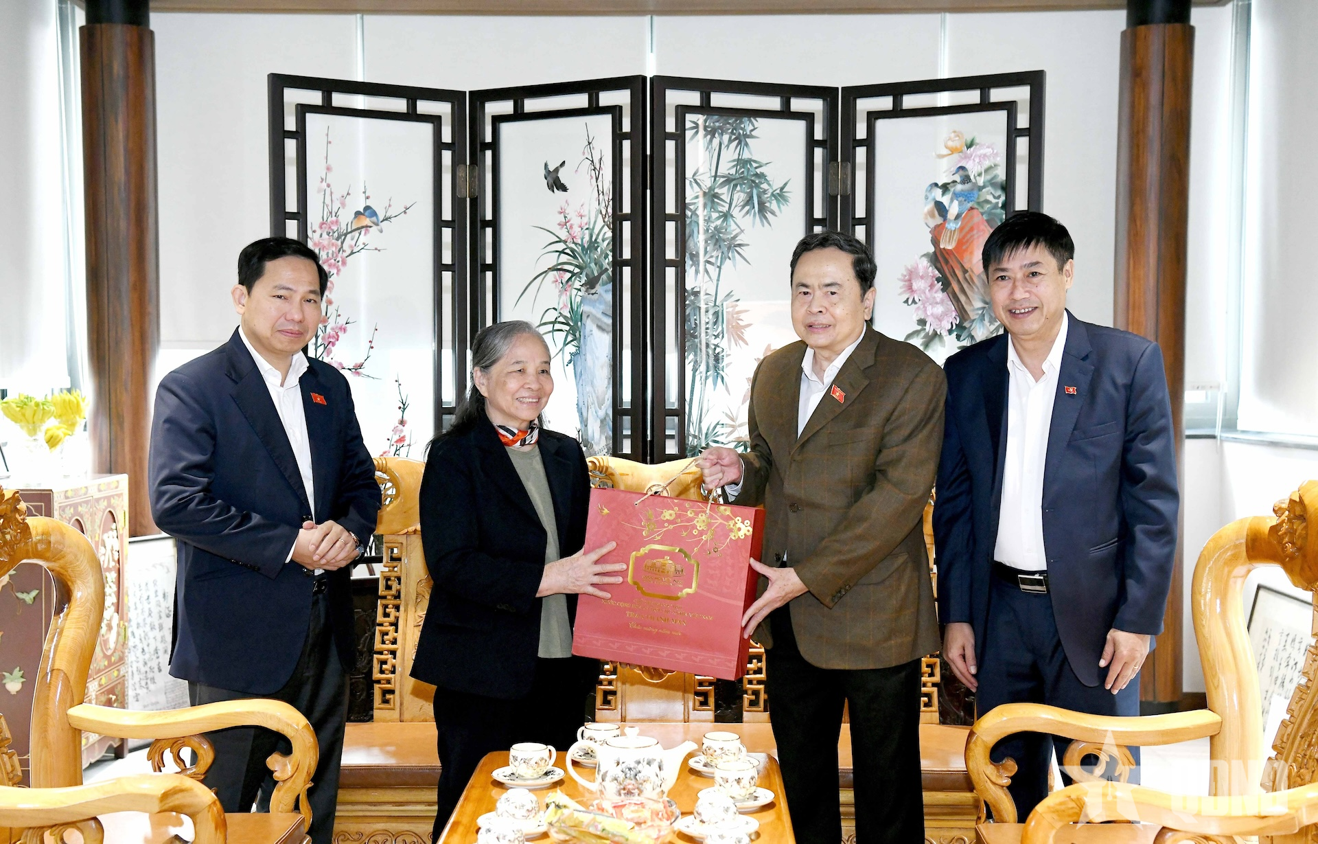 Chủ tịch Quốc hội Trần Thanh Mẫn thăm, tri ân các đồng chí nguyên lãnh đạo Đảng, Nhà nước